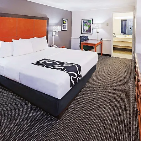 La Quinta Inn By Wyndham Dallas Uptown Esterno foto