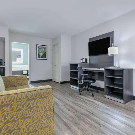 La Quinta Inn By Wyndham Dallas Uptown Esterno foto