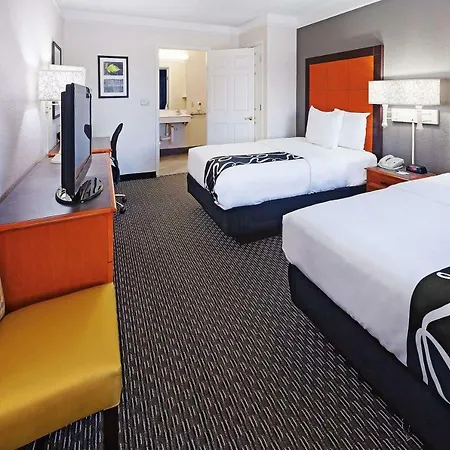 La Quinta Inn By Wyndham Dallas Uptown Esterno foto